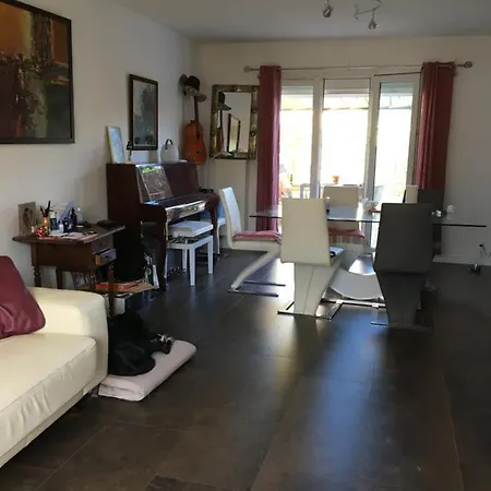 Rose Et Montpellier